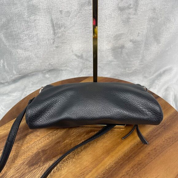 Kenneth Cole Reaction Crossbody Bag Black Pebbled Faux Leather Snap Flap Zipper - Picture 7 of 16